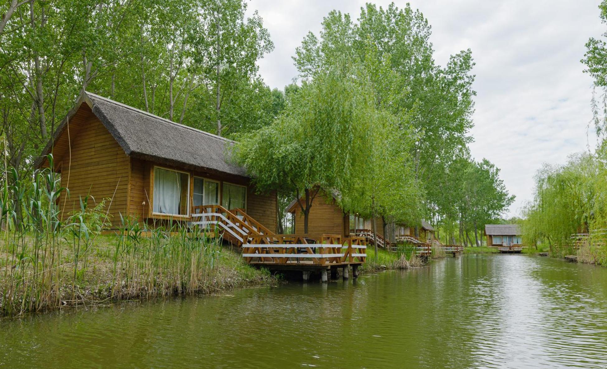 Hotel Zaga Zaga Sat Tecuci Zewnętrze zdjęcie