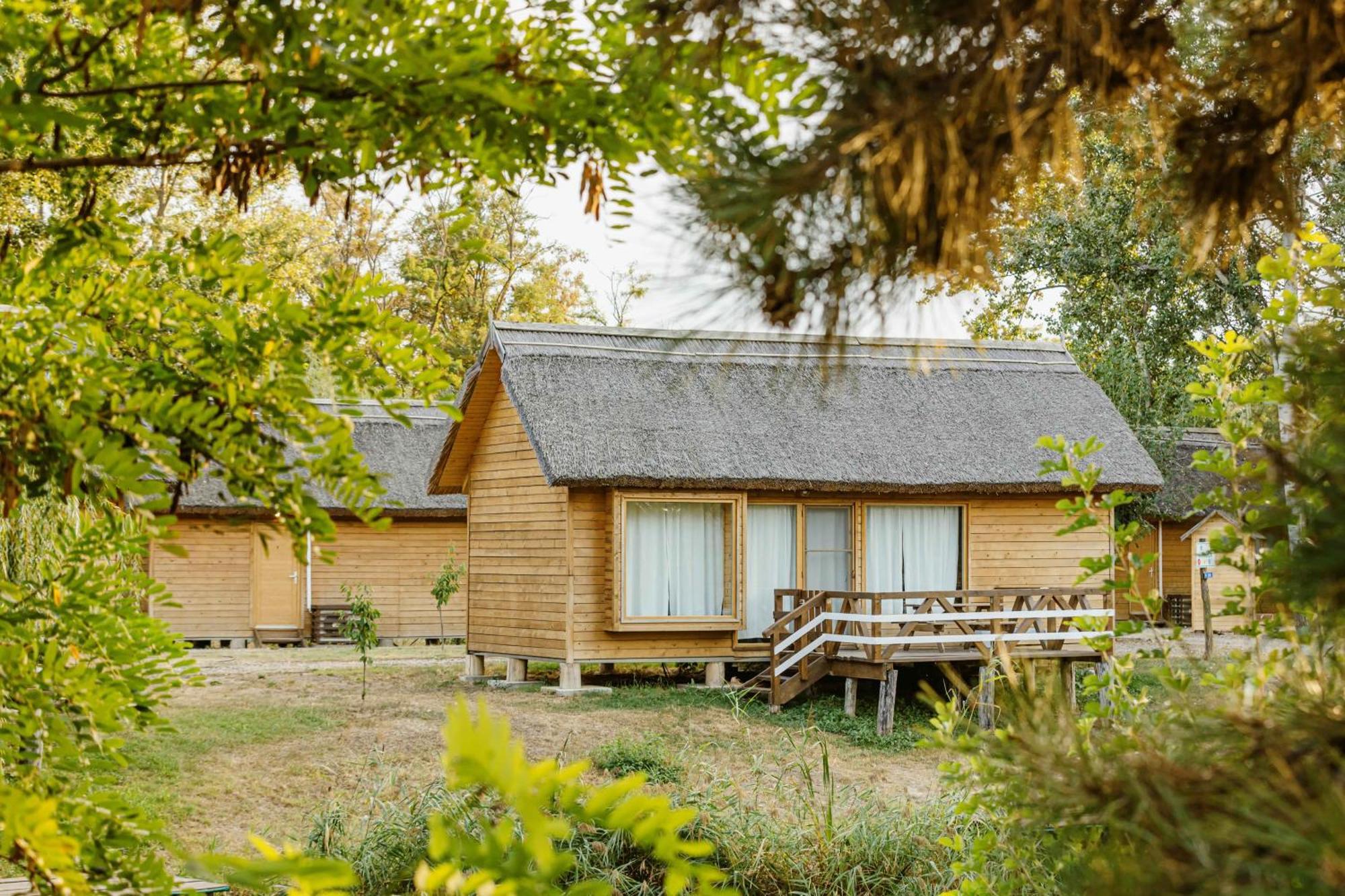 Hotel Zaga Zaga Sat Tecuci Zewnętrze zdjęcie