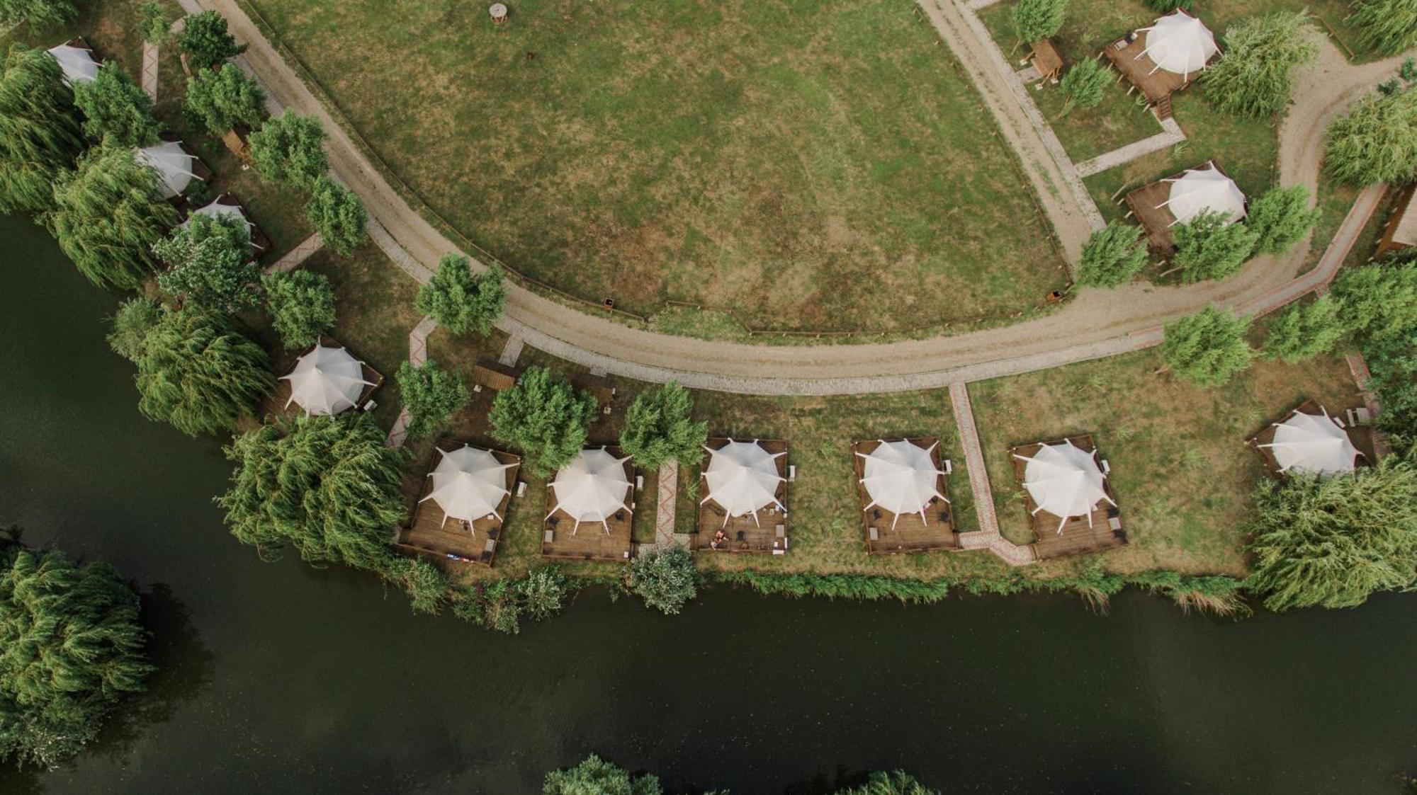Hotel Zaga Zaga Sat Tecuci Zewnętrze zdjęcie