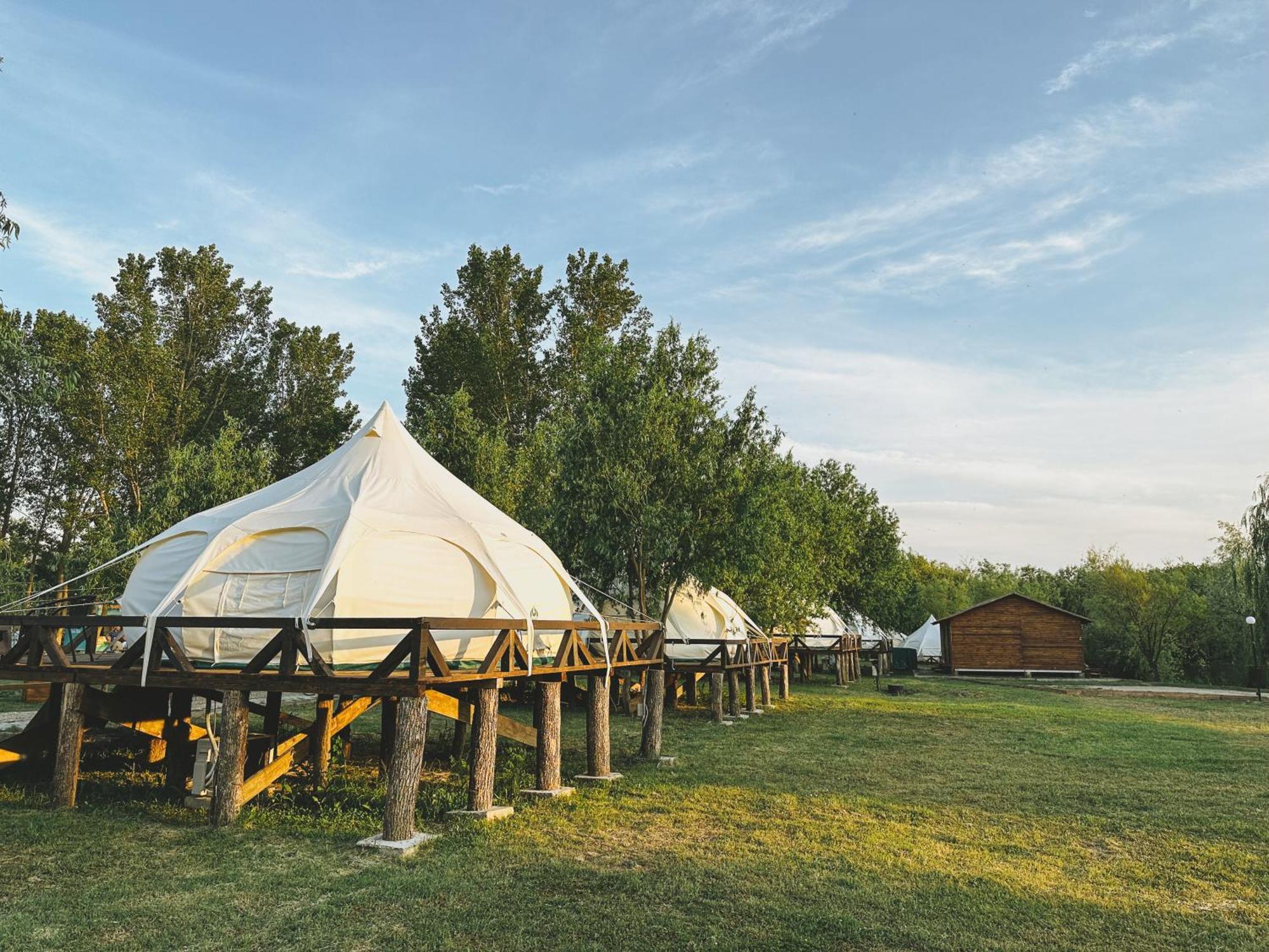 Hotel Zaga Zaga Sat Tecuci Zewnętrze zdjęcie